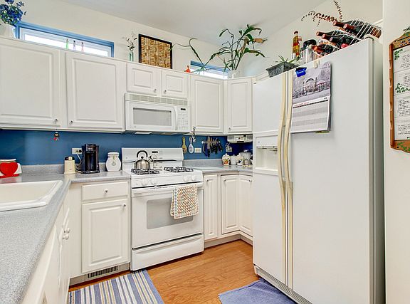 5th image of 12881 Applewood Dr