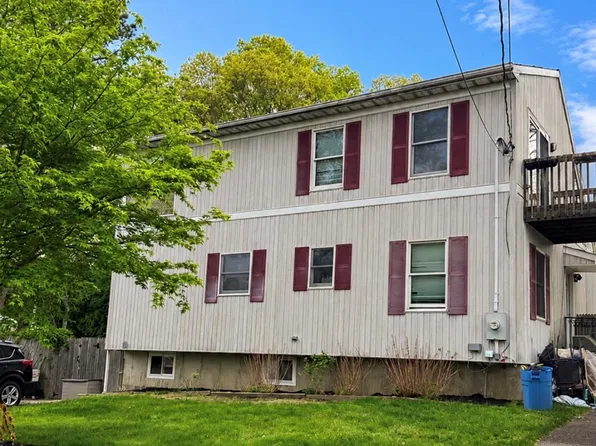 58 Iroquois Trail, Ridge, NY 11961
