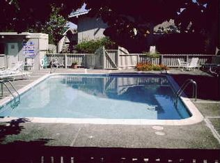 17 Circle Dr APT C, Tiburon, CA