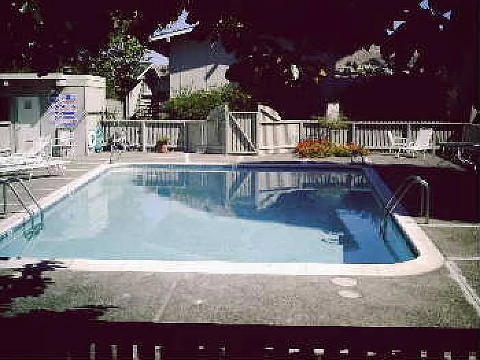 17 Circle Dr APT C photo 1