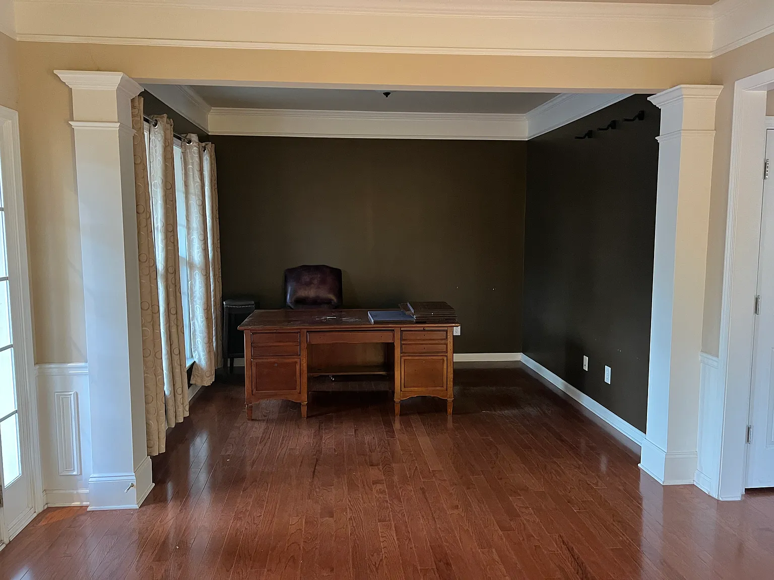 4 bed, 2.5 bath, 2237 sqft, $2,680 — Photo 4