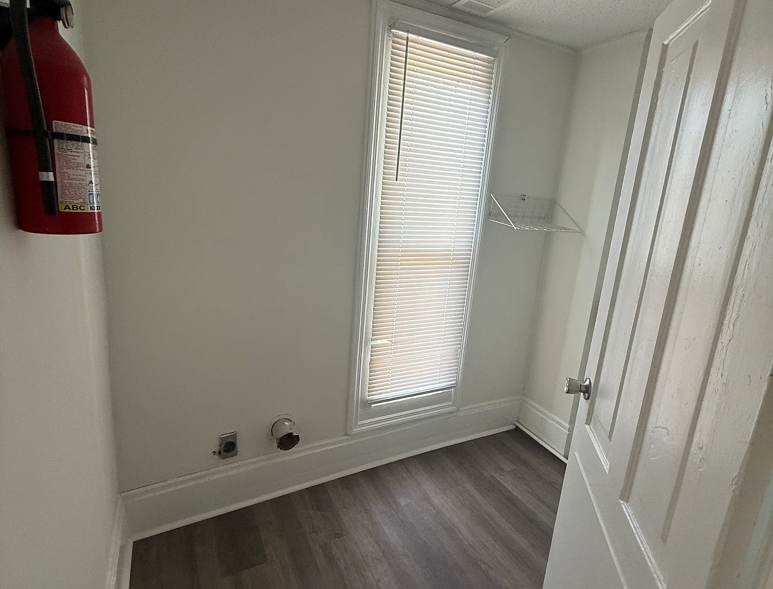 306 West Church St - B — Photo 4