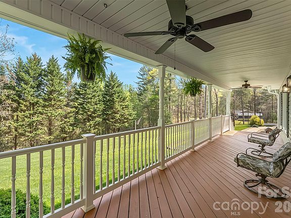 5th image of 494 Dogwood Ln