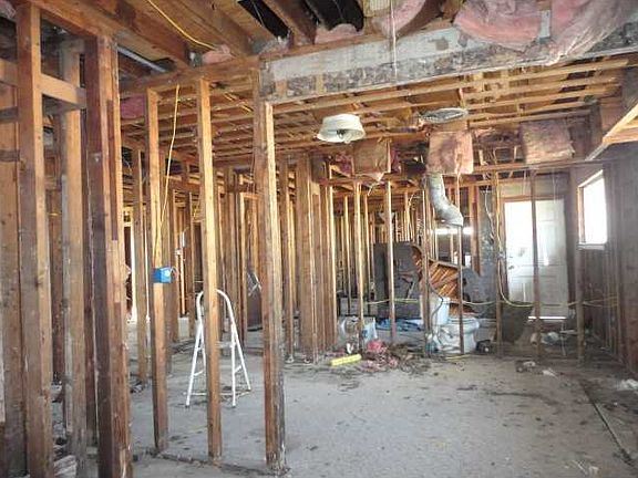 5th image of 6115 Gen Haig St