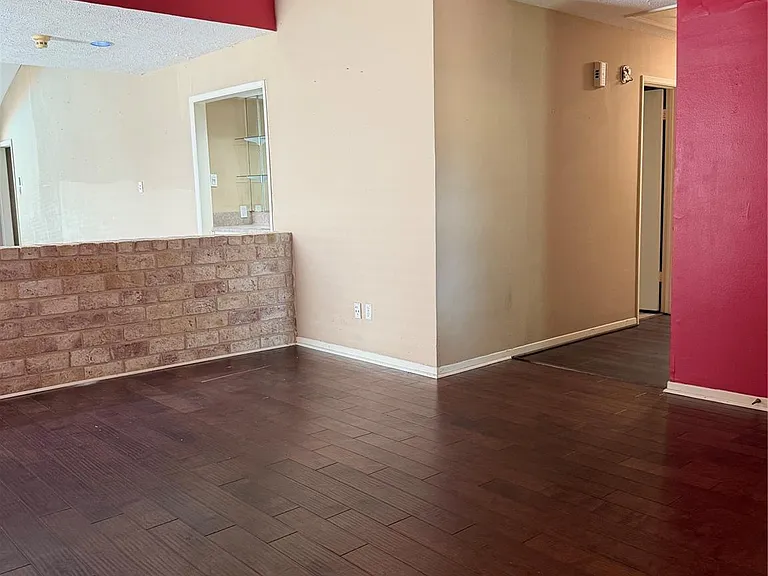 10102 Sagecourt Dr — Photo 13