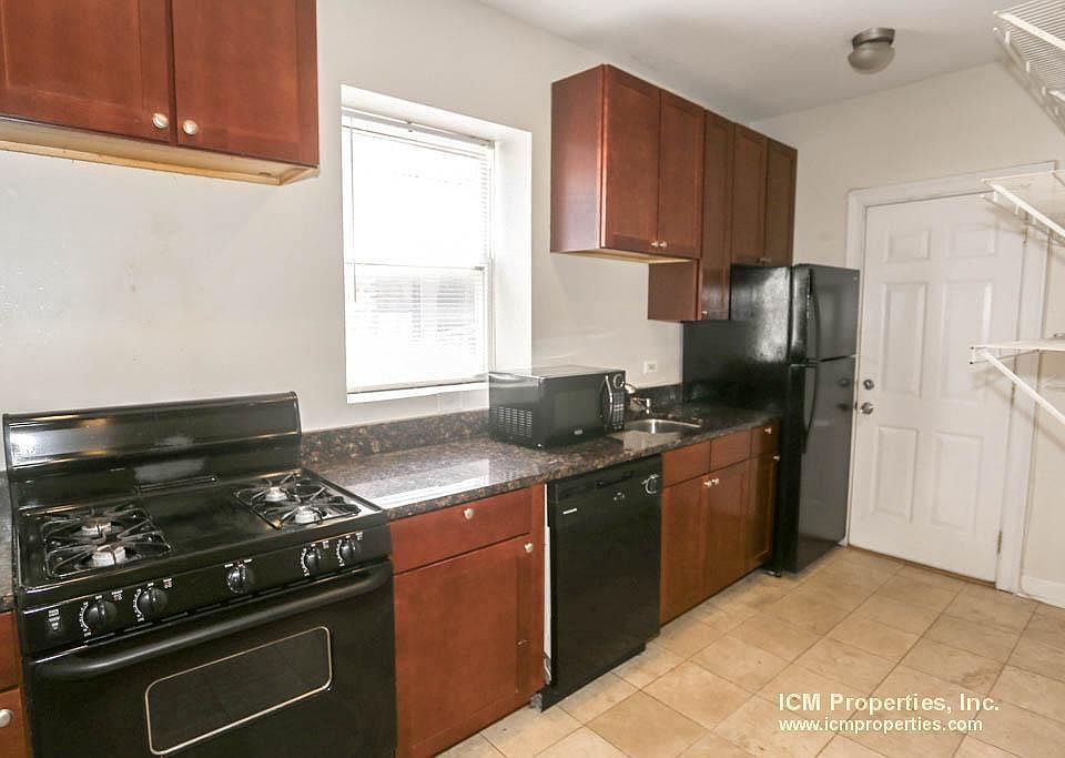 1st image of 3916 N Pine Grove Ave #1F