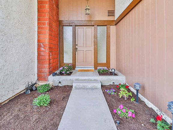 2nd image of 298 Lynn Oaks Ave