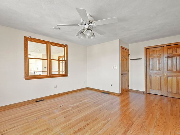 5th image of 72 Cambridge Rd #2