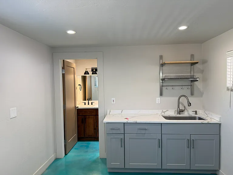 426 S Stratford Dr — Photo 36