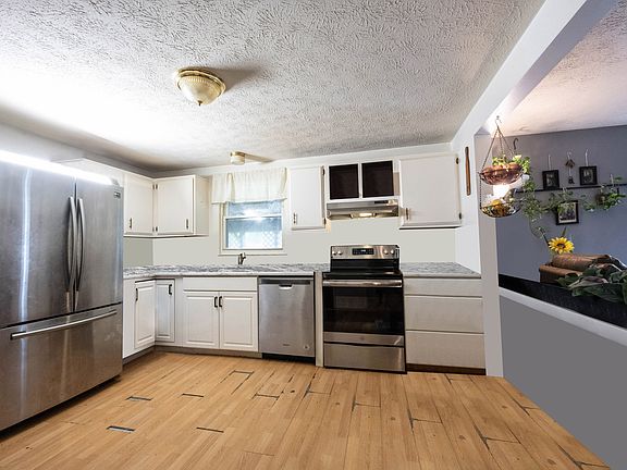 3rd image of 11313 Whistler Dr