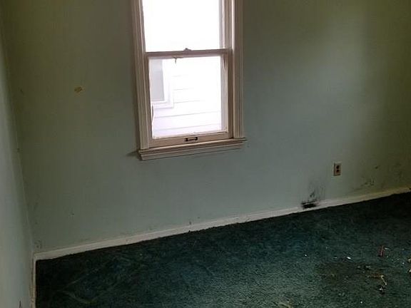 4th image of 21318 Gardenview Dr