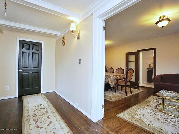 5th image of 111 Fisher Ave