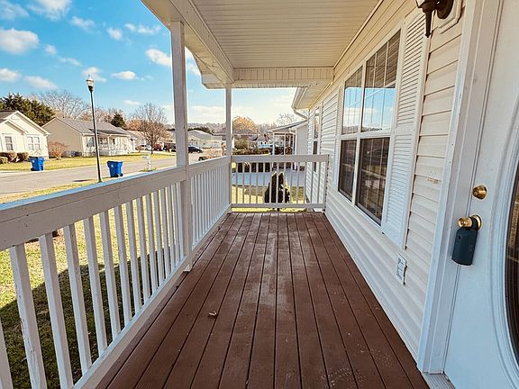 4th image of 2745 Apple Orchard Dr NW