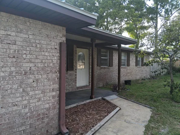 320 Lobelia Rd, Saint Augustine, FL 32086