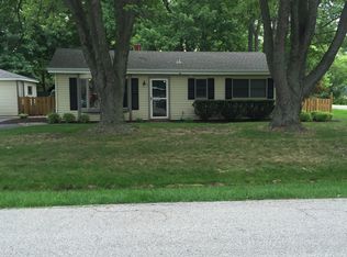 9605 E Witchie Dr, Fox River Grove, IL 60021