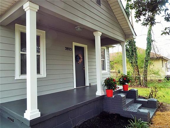 2nd image of 2923 Fair Oaks Dr
