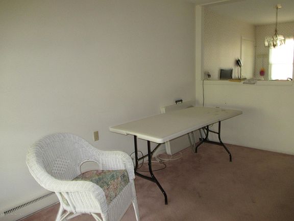 4th image of 114B Edinburgh Lane #100b
