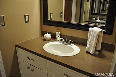 5th image of 5828 Acacia Ct