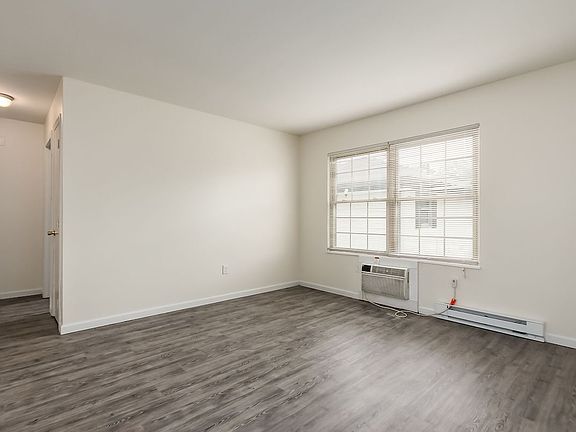 2nd image of 2589 Red Rock Blvd APT B
