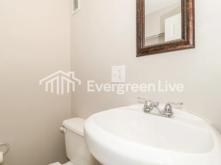 401 E Gittings St — Photo 14