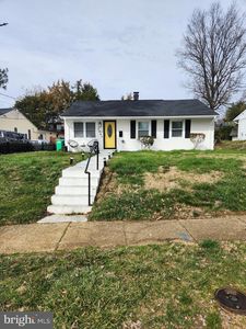 7005 Leyte Dr, Oxon Hill, MD, 20745