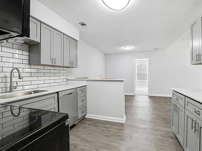 Faris Residences Newnan — Photo 23