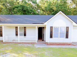 6475 Applewhite Rd, Fayetteville, NC 28304