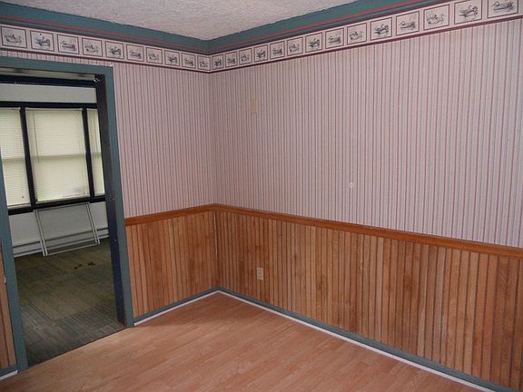 5th image of 55274 Kensington Ave