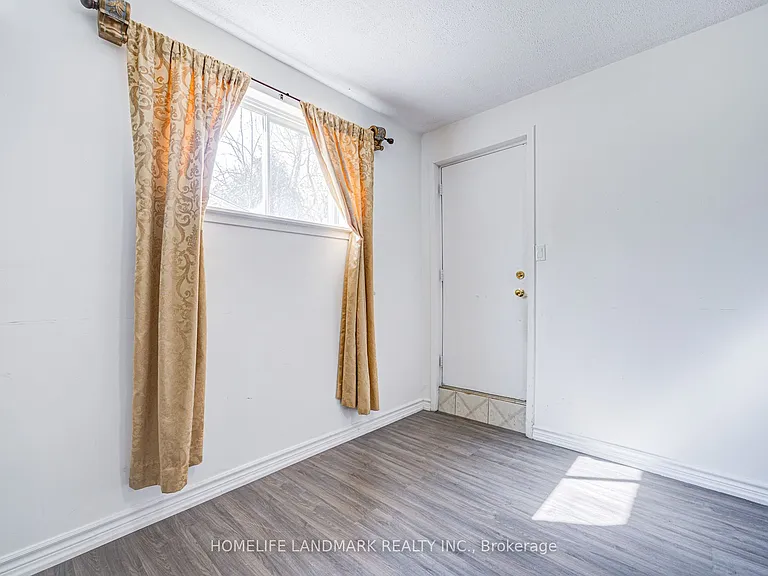 113 Oak Ave — Photo 22