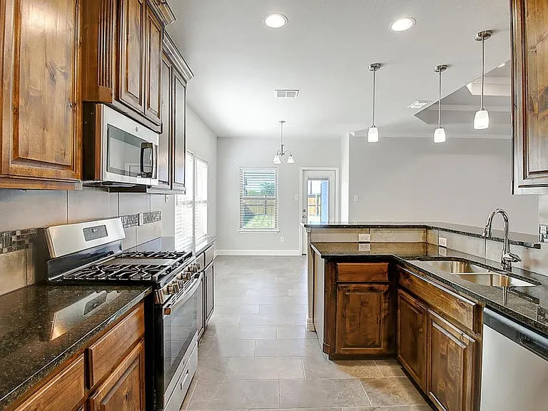 7522 Sable Creek Dr — Photo 26