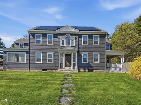 752 State Rd, Richmond, MA 01254
