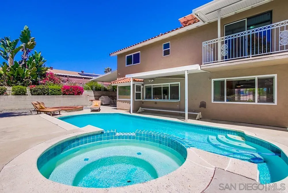 5 bed, 3500 sqft, $1,850 — Photo 1