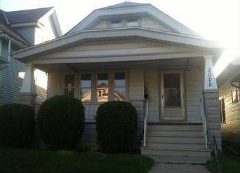 1st image of 2005 S 71st St