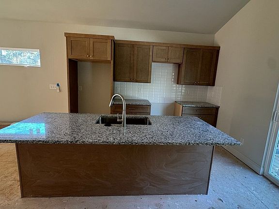 5th image of 1042 Hightower Rd NW