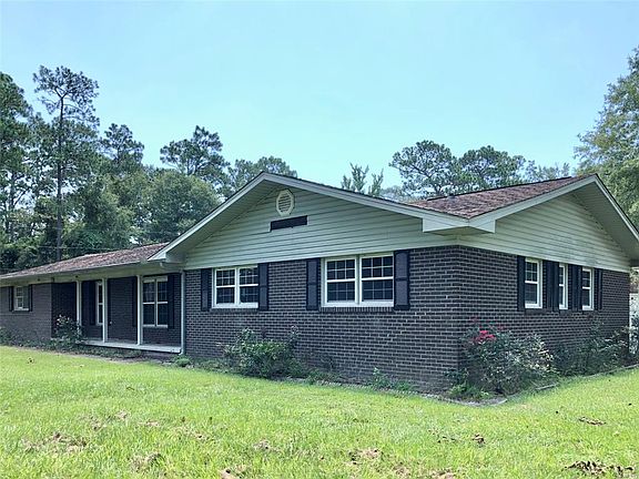 3rd image of 128 Creekwood Ct