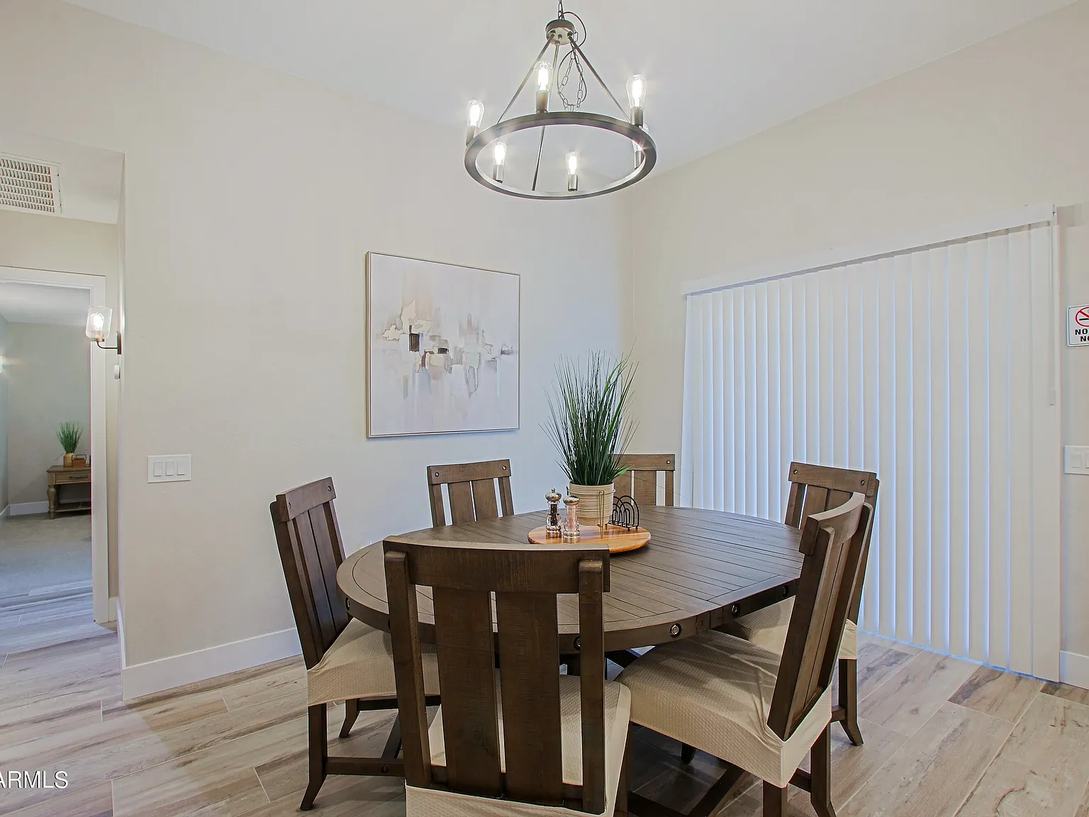 3 bed, 2.5 bath, 1886 sqft, $3,000 — Photo 2