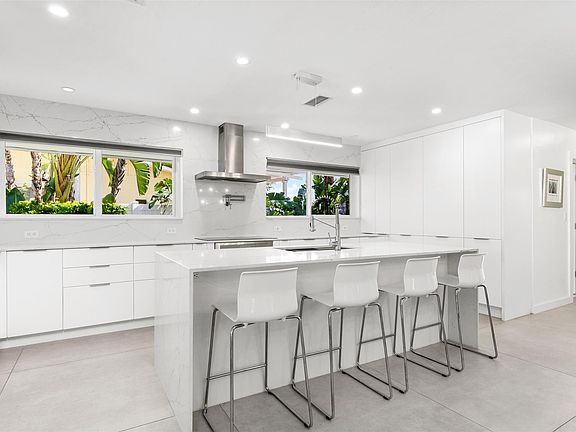 4th image of 1311 SE 4 Avenue