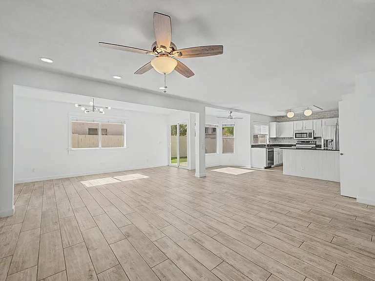 1006 S Tiago Dr — Photo 10