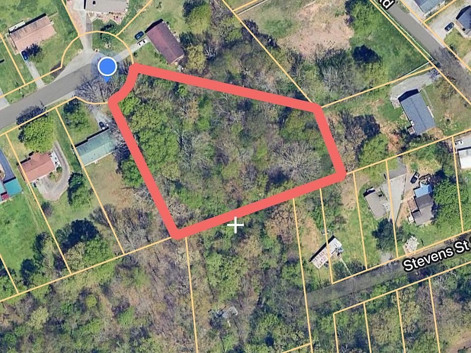 2nd image of 1700 Lavendale Cir