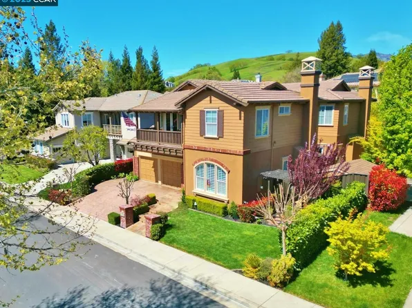 202 Pinewood Ct, Danville, CA 94506