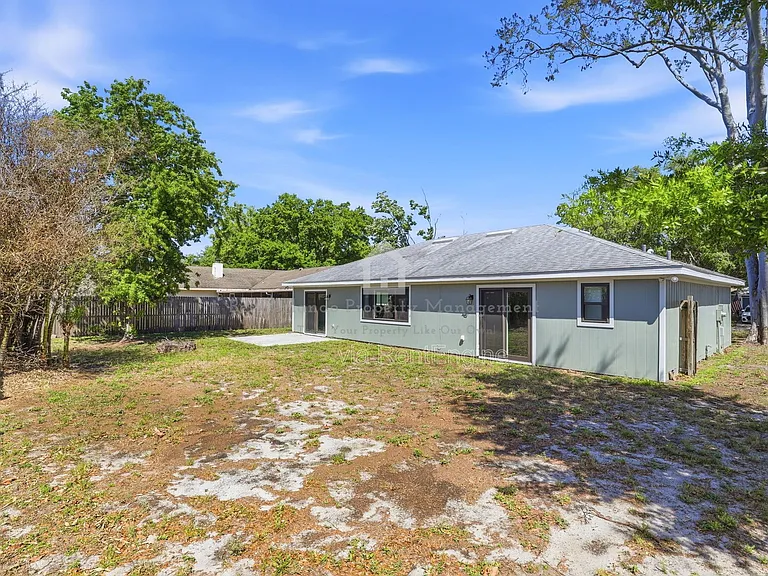 7326 Wethersfield Dr — Photo 19
