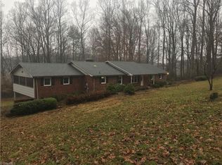 185 Andover Dr, Wilkesboro, NC 28697