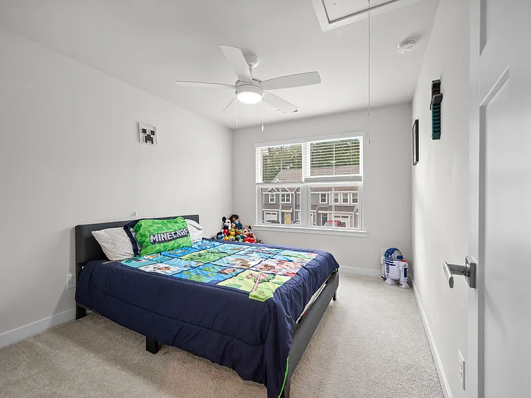 1051 Crescent Cove Ln — Photo 15