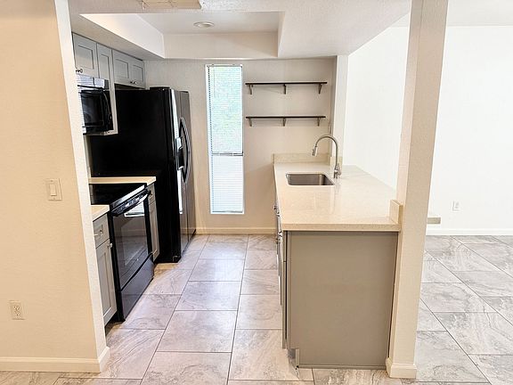 4th image of 3119 W Cochise Dr Unit 116