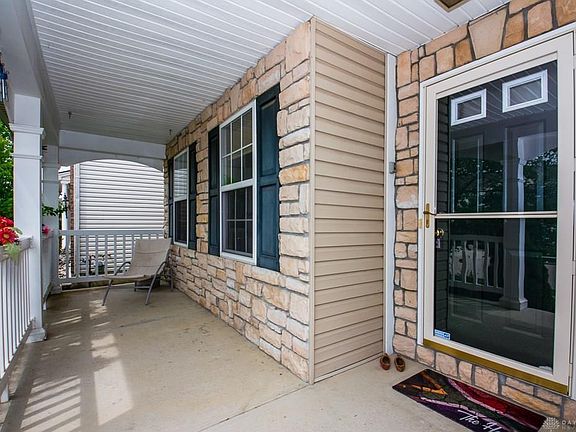 2nd image of 2241 Murphy Ln E