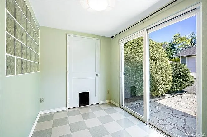1307 Cypress Ln — Photo 2