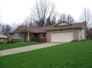 8041 Aquadale Dr, Youngstown, OH