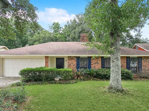 1476 Saint Christopher St