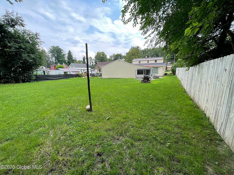 5th image of 12 Edmel Road