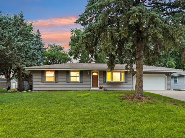 1188 Tyler St S, Shakopee, MN 55379